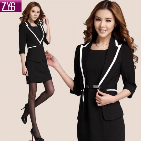 VESTIDO $564.99; SACO $450.00